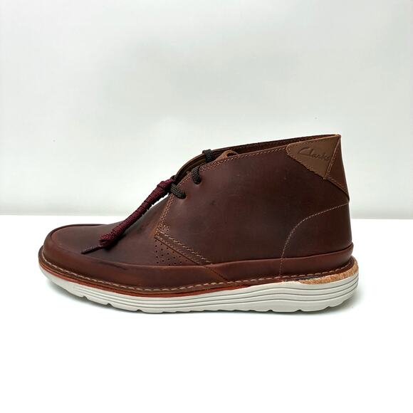 NIB Clarks Men\'s Bruno Top Chukka Brown Leather Boots - US10.5 D; EU44 main image 11